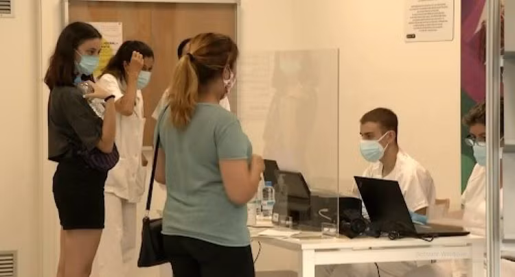 Phát hiện virus SARS-CoV-2 trong da của người âm tính