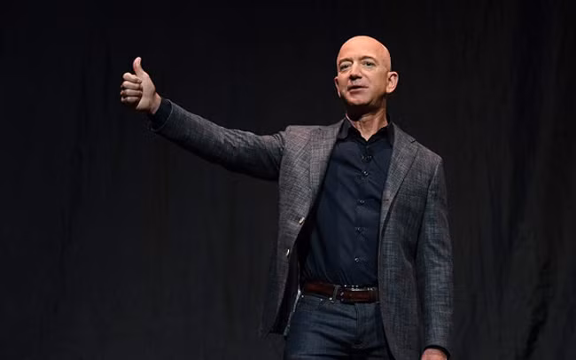 Ông chủ Amazon vẫn là người giàu nhất thế giới