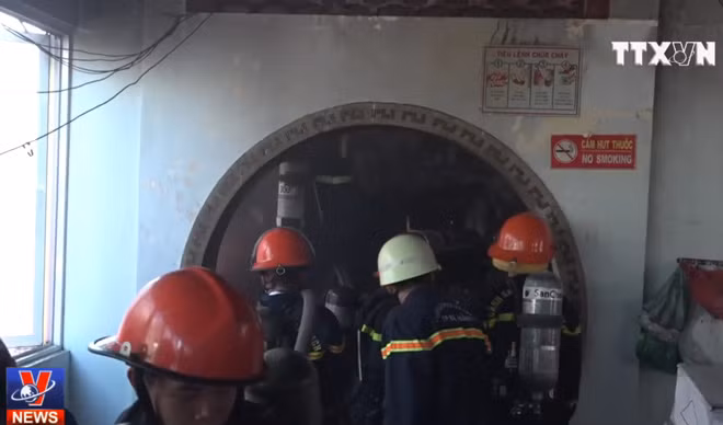 Kịp thời dập tắt vụ cháy tại kho hàng trong chùa