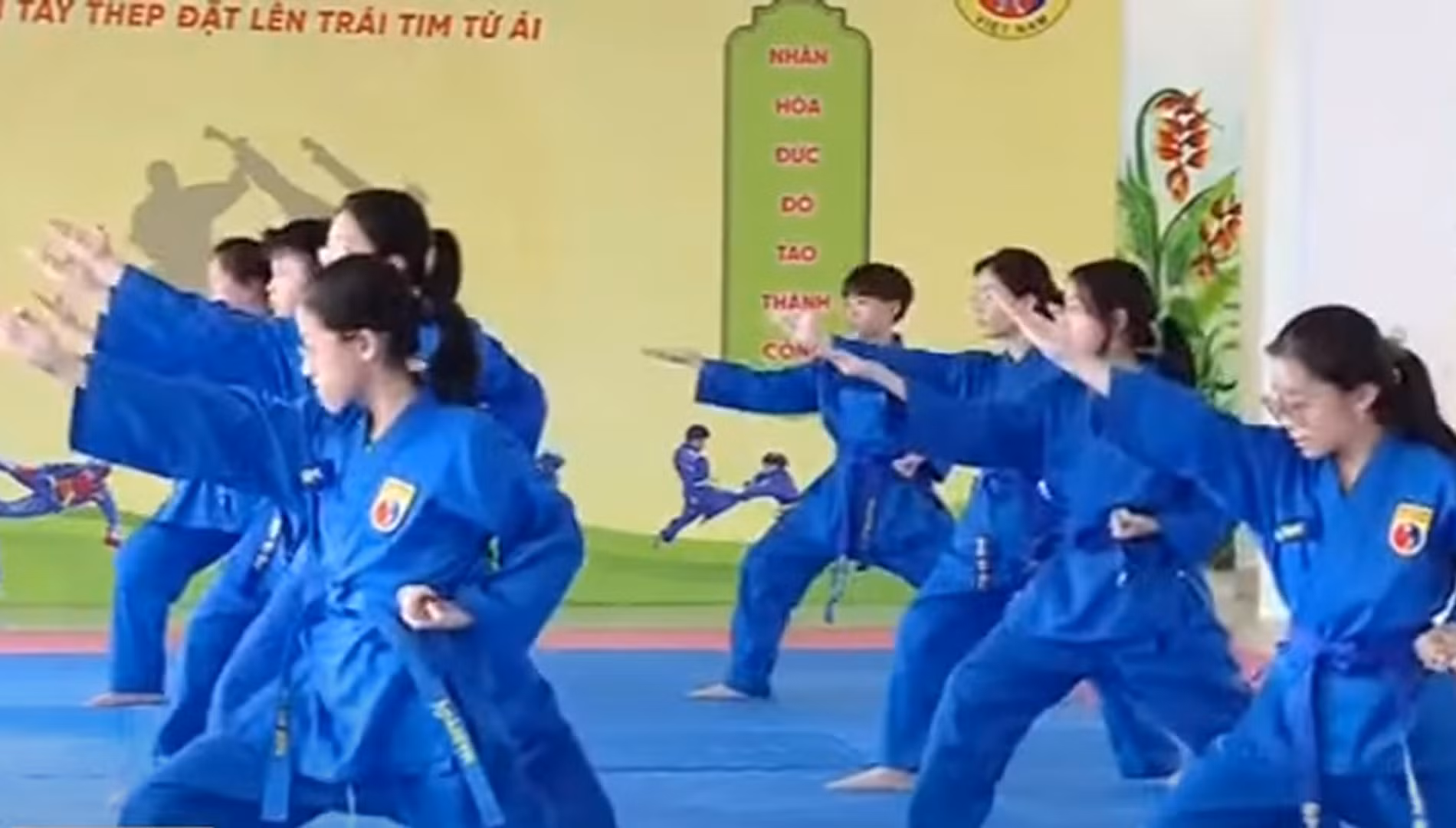 Vất vả tìm lớp bán trú hè cho trẻ