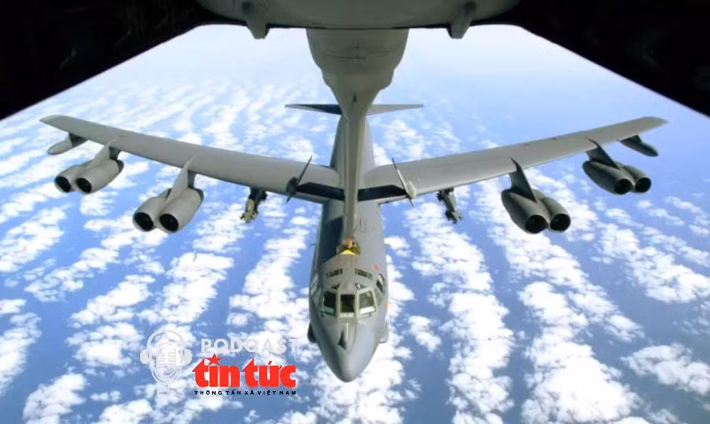 Hồ sơ mật: Tai nạn khi tiếp liệu trên không, B-52 Mỹ để rơi 4 quả bom hạt nhân