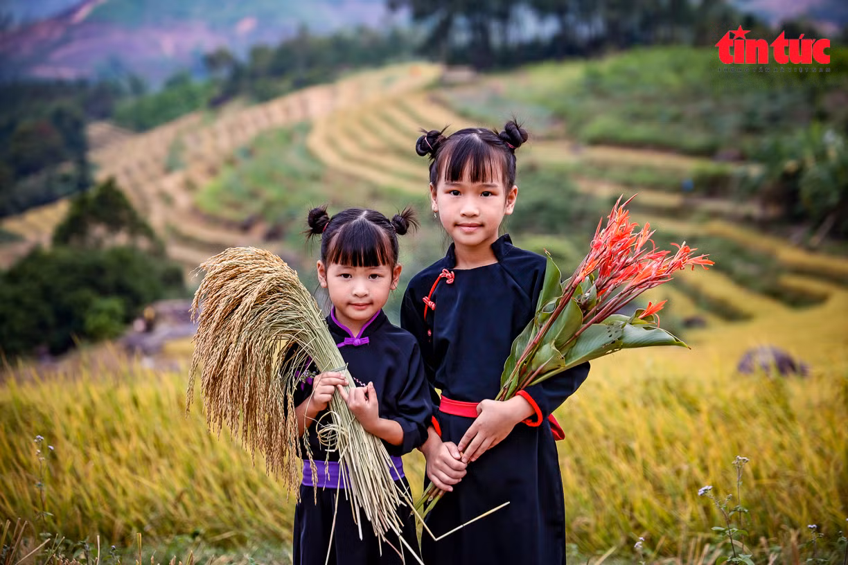 Lan tỏa những giá trị văn hóa truyền thống qua trang phục của đồng bào các dân tộc huyện Bình Liêu (Quảng Ninh)