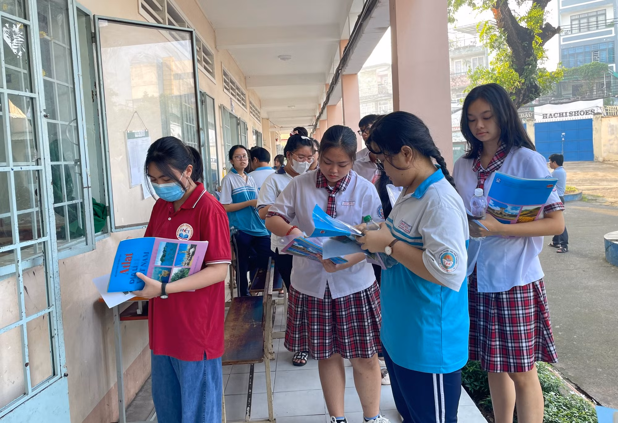  Các thí sinh TP Hồ Chí Minh thoải mái trong kỳ thi tốt nghiệp THPT năm 2024