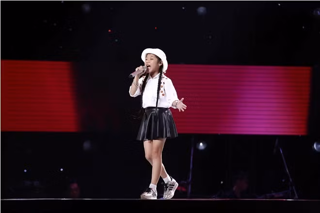 Tập 4 The Voice Kids 2017: 'Siêu mẫu' Ngọc Giàu chọn về team Tràm- Tiên ảnh 2