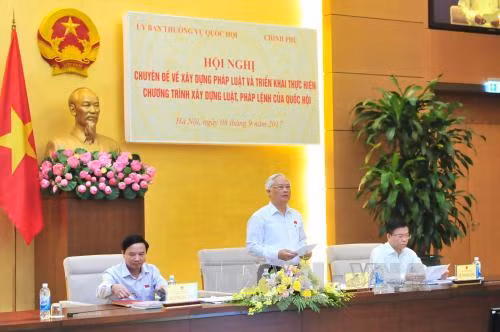 Nhiều tồn tại kéo dài trong xây dựng luật, pháp lệnh ảnh 1