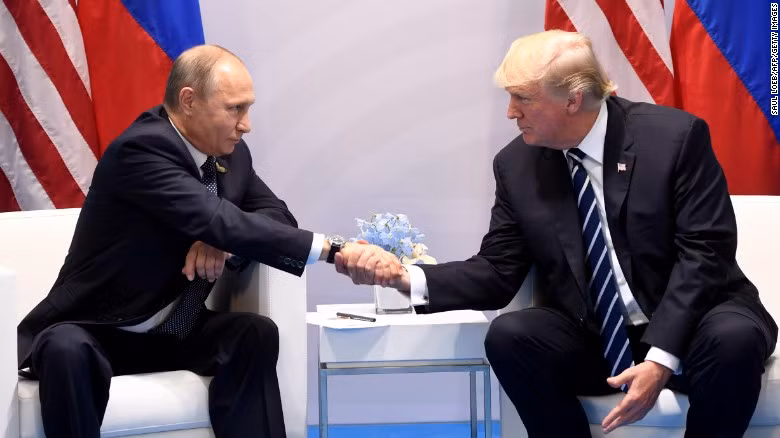 Phản ứng bất ngờ của Tổng thống Putin khi được hỏi về người đồng cấp Mỹ ảnh 1