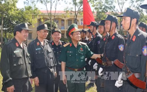 Phó Chủ tịch Quốc hội Đỗ Bá Tỵ làm việc tại Trung đoàn Cảnh sát cơ động Tây Nam bộ ảnh 1
