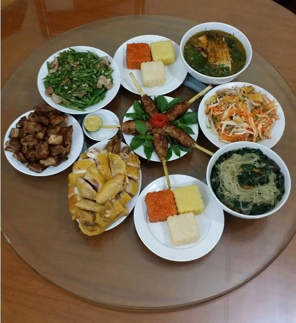 Những mâm cỗ cúng rằm đẹp mê mẩn của chị em ảnh 11