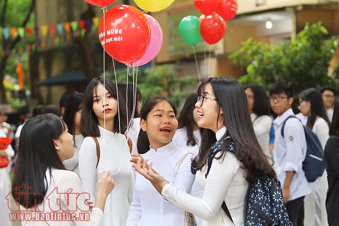 Ngắm nữ sinh Việt Đức rạng ngời trong ngày khai giảng ảnh 1