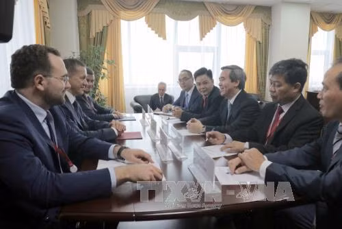 Trưởng Ban Kinh tế Trung ương thăm và làm việc tại Viễn Đông ảnh 1