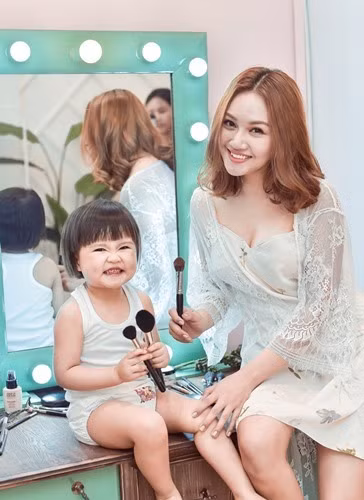 Giáng My trải lòng với con gái qua ca khúc ‘Tâm sự với con’ ảnh 2