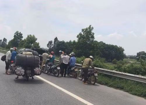 Đinh tặc lộng hành trên Quốc lộ 1A , cả trăm phương tiện giao thông bị thủng lốp giữa đường ảnh 1