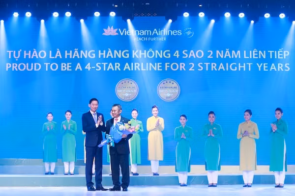 Vietnam Airlines tiếp tục khẳng định vị thế hãng hàng không 4 sao ảnh 1