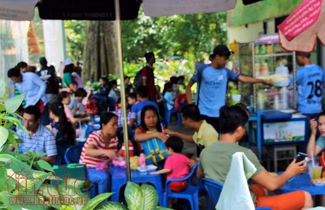 TP Hồ Chí Minh: Các điểm vui chơi đông nghịt ngày nghỉ lễ Quốc khánh 2/9 ảnh 8