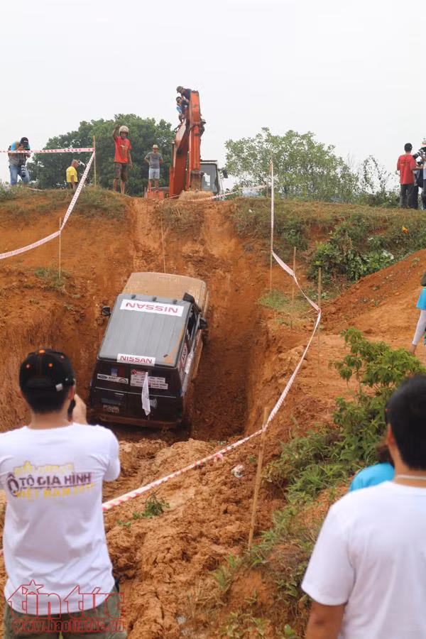 Khai mạc giải đua ôtô địa hình hấp dẫn nhất Việt Nam ảnh 6
