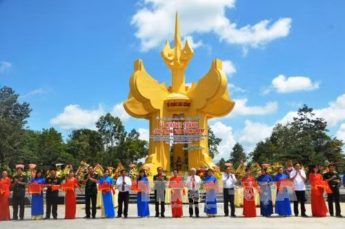 Khánh thành Đài tưởng niệm tại Khu di tích quốc gia đặc biệt Tà Thiết ảnh 1