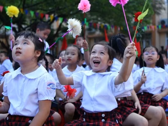 Các địa phương sẵn sàng cho năm học mới ảnh 1