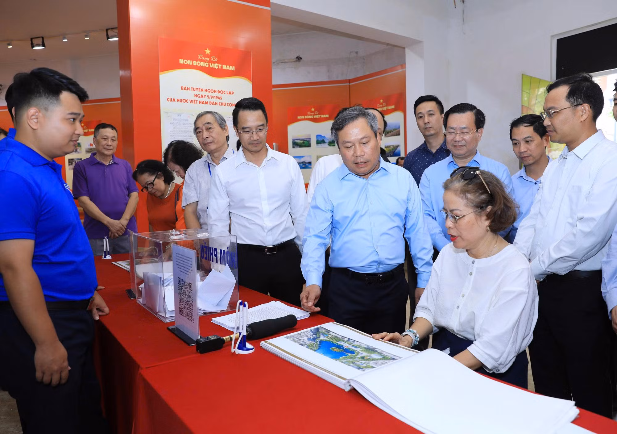 chu-tich-ubnd-tp-ha-noi.jpg