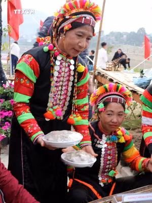 Dân tộc La Hủ