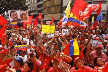 Nhân dân Venezuela ủng hộ mạnh mẽ ông Chávez ảnh 1