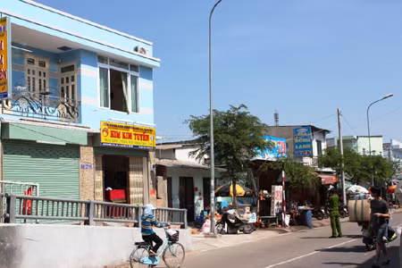 Vợ chồng chủ tiệm vàng bị chém kinh hoàng trong đêm ảnh 1