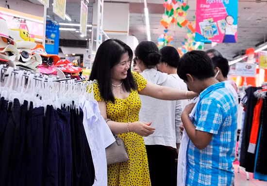 Hàng Việt lấn át thị trường mùa khai giảng tại TP Hồ Chí Minh ảnh 2