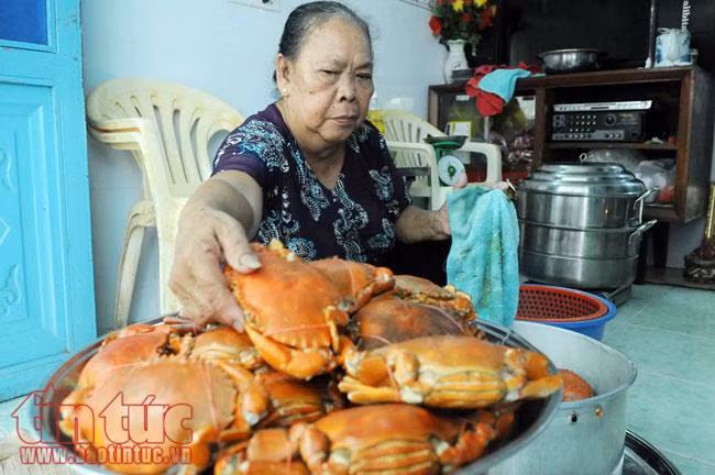 Cua 'dì Ba' giá gần 1 triệu đồng/kg vẫn bán đắt như 'tôm tươi' ảnh 10