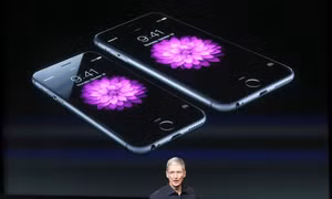 Quyền kiểm soát thiết bị Apple thuộc về ai?