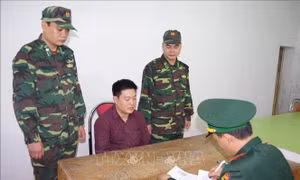 Quảng Ninh: Bắt khẩn cấp đối tượng bị truy nã ngay tại cửa khẩu