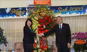 Phó Chủ tịch nước Đặng Thị Ngọc Thịnh chúc mừng Tổng Liên hội Hội thánh Tin lành Việt Nam 