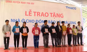 Quảng Nam: Bàn giao nhà cho đồng bào bị sạt lở núi xã Trà Leng, huyện Nam Trà My