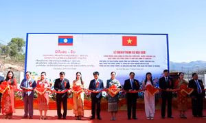 Việt Nam hỗ trợ Lào xây dựng nhà ở công vụ cho cán bộ