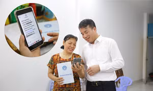 Lãnh đạo BHXH Việt Nam kiểm tra việc nhận lương hưu, trợ cấp BHXH qua tài khoản