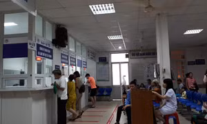 Quyền lợi của người có thẻ BHYT hộ gia đình chuyển nơi KCB ban đầu có được bảo đảm?