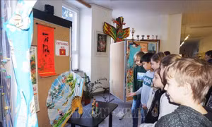 'Ngày văn hóa Việt Nam' sôi động tại một trường phổ thông cơ sở ở CH Séc
