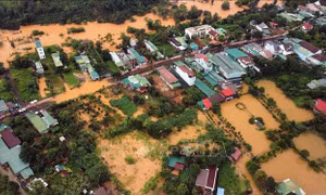 Mưa lớn kéo dài gây ngập sâu nhiều nơi tại thành phố Gia Nghĩa