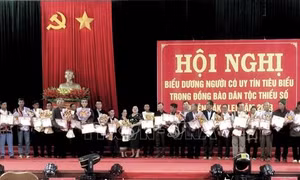 Tôn vinh người có uy tín cộng đồng dân tộc thiểu số tại biên giới