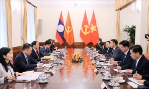 Góp phần tiếp tục đưa quan hệ hai nước Việt Nam - Lào không ngừng phát triển