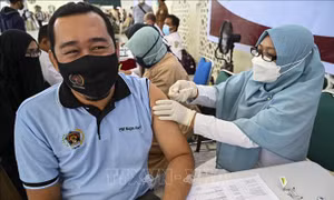Indonesia, Malaysia tăng cường hợp tác ứng phó dịch COVID-19