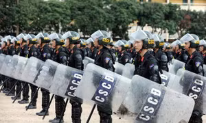 Lực lượng Cảnh sát nhân dân - Vì nước, vì dân quên thân phục vụ
