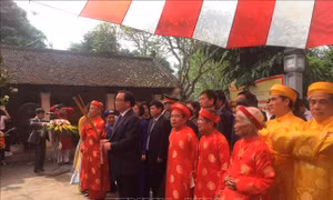 Lãnh đạo thành phố Hà Nội dâng hương tưởng nhớ Vua Ngô Quyền