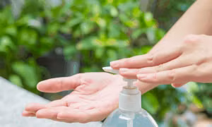 Thu hồi dung dịch rửa tay kháng khuẩn Happicare+ kém chất lượng