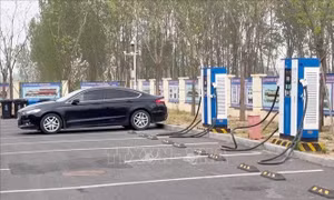 Năm đột phá giúp việc sở hữu xe điện trở nên thuận tiện hơn