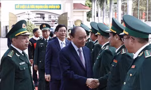 Chủ tịch nước kiểm tra công tác ứng trực dịp Tết của Bộ đội Biên phòng Đắk Lắk