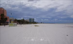 Bão Ian tăng cấp nguy hiểm khi di chuyển về phía bang Florida (Mỹ)