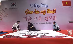 Hơn 60 tác phẩm trưng bày tại triển lãm giao lưu mỹ thuật Việt Nam - Hàn Quốc