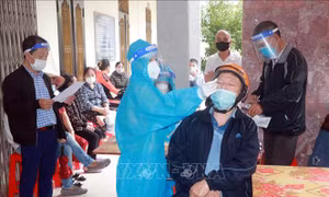 Thần tốc xét nghiệm sàng lọc SARS-CoV-2 tại thành phố Nam Định