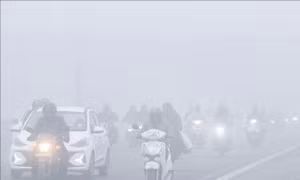 Sương mù cản trở nghiêm trọng giao thông tại Ấn Độ