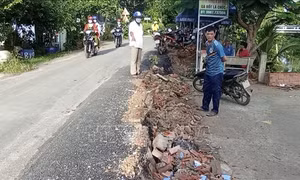 Liên tục sạt lở tuyến đê ở huyện Chợ Mới, An Giang