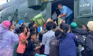 Hơn 2.088 tỷ đồng đăng ký ủng hộ đồng bào vùng lũ
